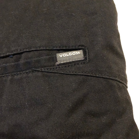 Men’s Volcom Black Shorts - Picture 2 of 5